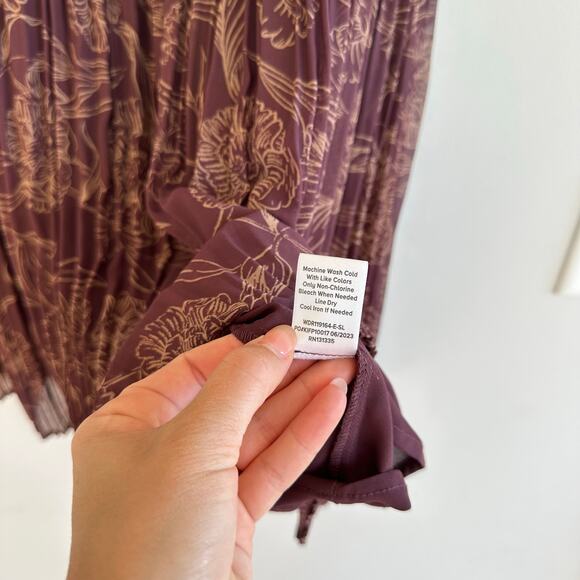 Evereve Hazel Pleated Floral Print Mini Dress Burgundy XS - Picture 5 of 8